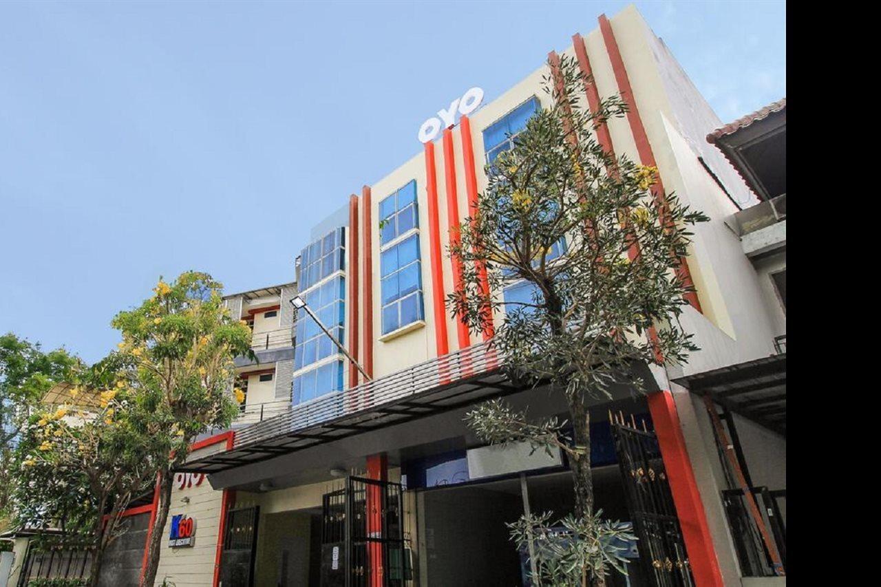 Super Oyo Capital O 175 K-60 Residence Surabaya Buitenkant foto