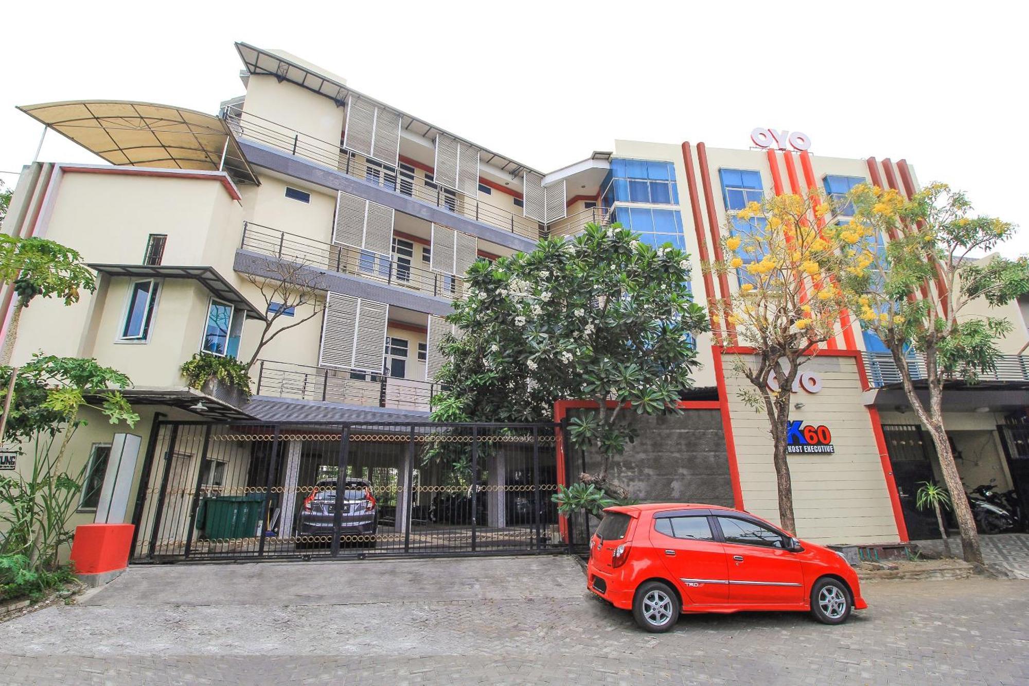 Super Oyo Capital O 175 K-60 Residence Surabaya Buitenkant foto