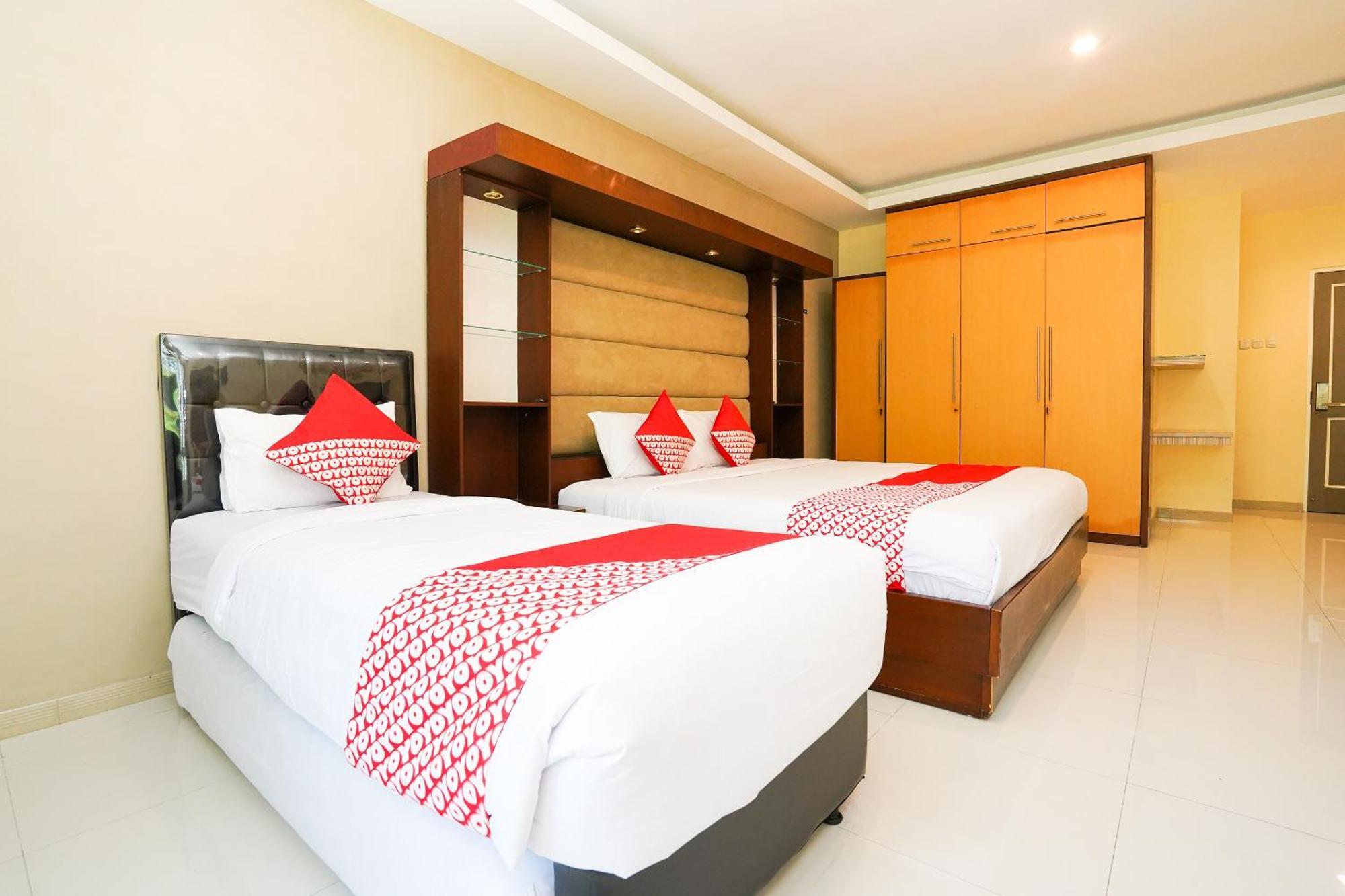 Super Oyo Capital O 175 K-60 Residence Surabaya Buitenkant foto