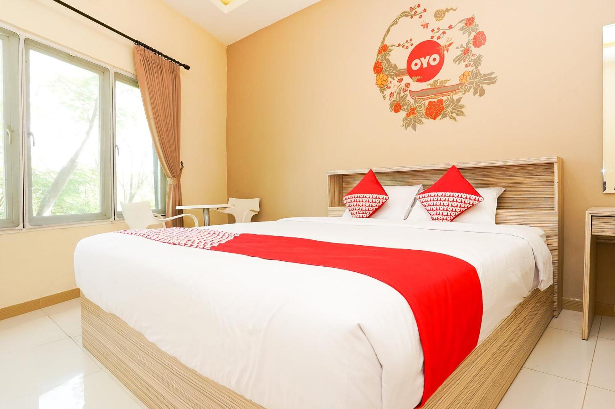 Super Oyo Capital O 175 K-60 Residence Surabaya Buitenkant foto