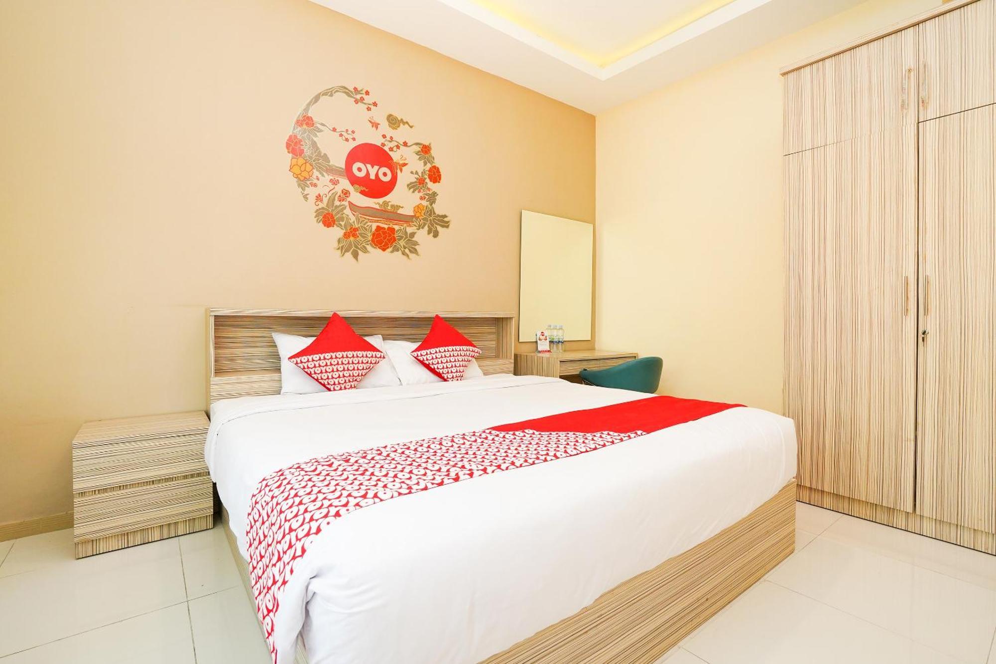 Super Oyo Capital O 175 K-60 Residence Surabaya Buitenkant foto