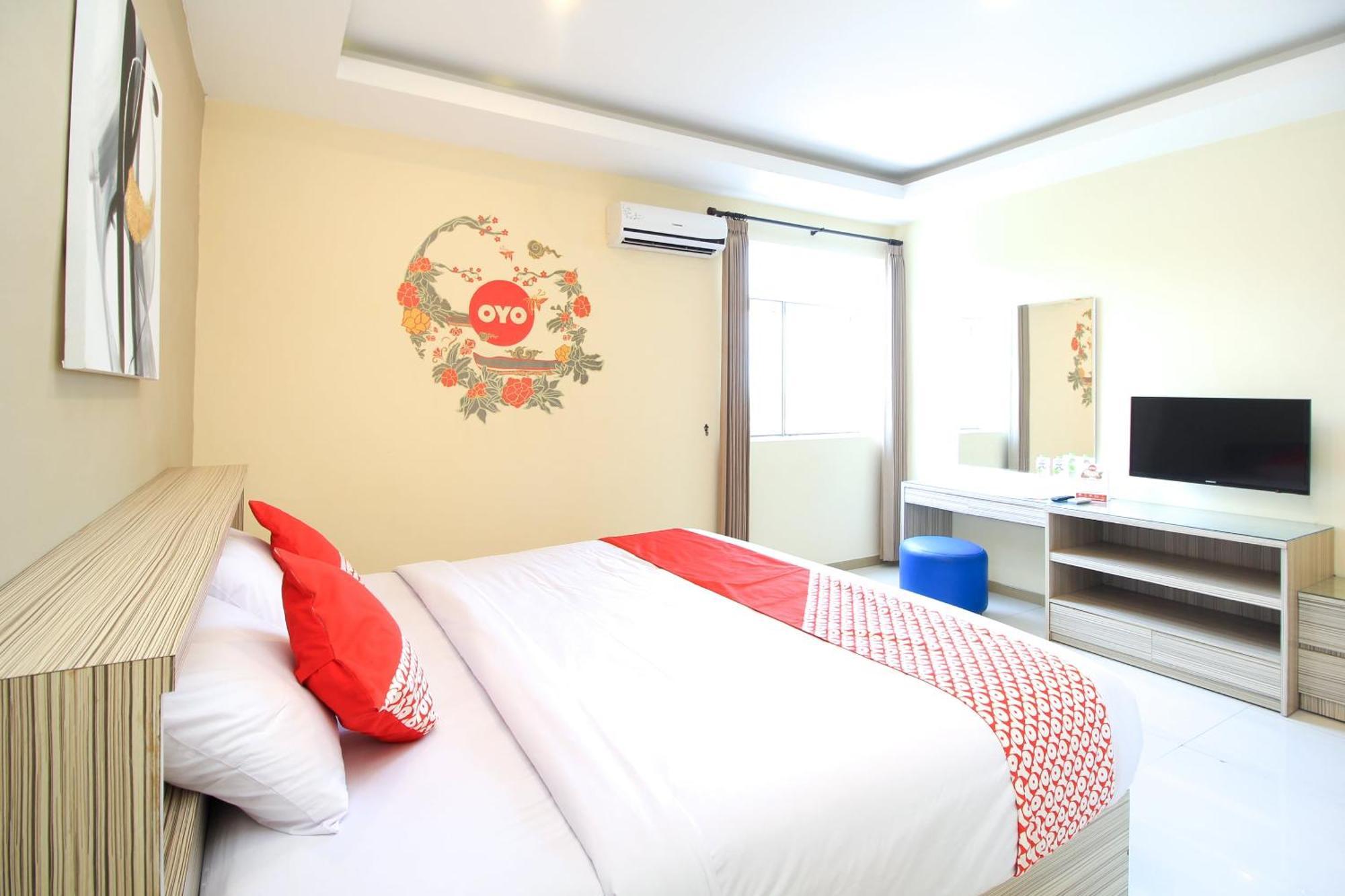 Super Oyo Capital O 175 K-60 Residence Surabaya Buitenkant foto